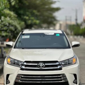 🚘 TOYOTA HIGHLANDER SE – 2017 🇦🇪✨