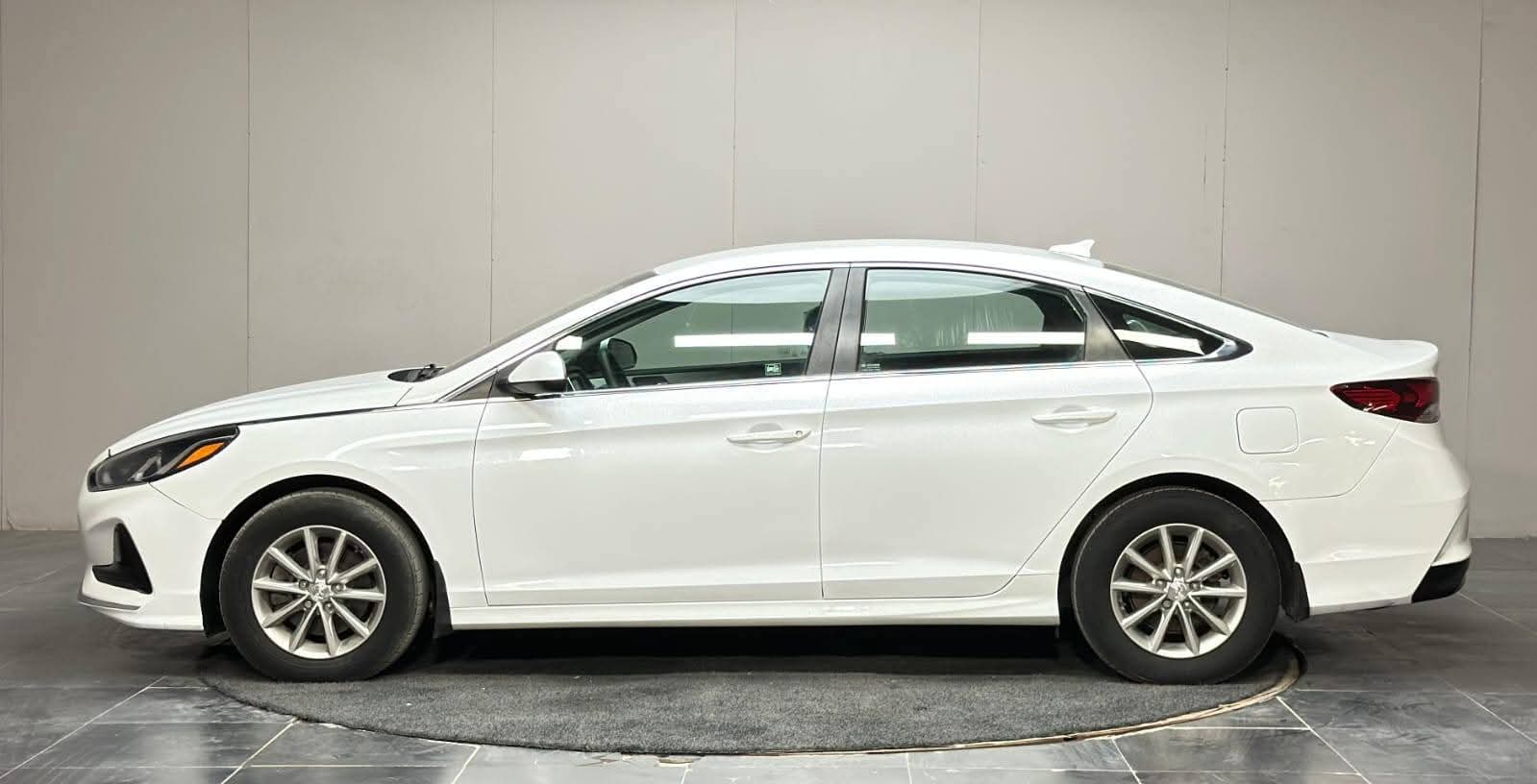 🚘 HYUNDAI SONATA SE – 2018 🇦🇪✨ – Image 4