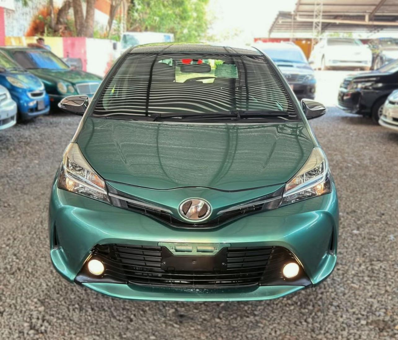 🚘 TOYOTA VITZ 2015 🚘