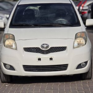 🚘✨ TOYOTA YARIS 2010✨🚘